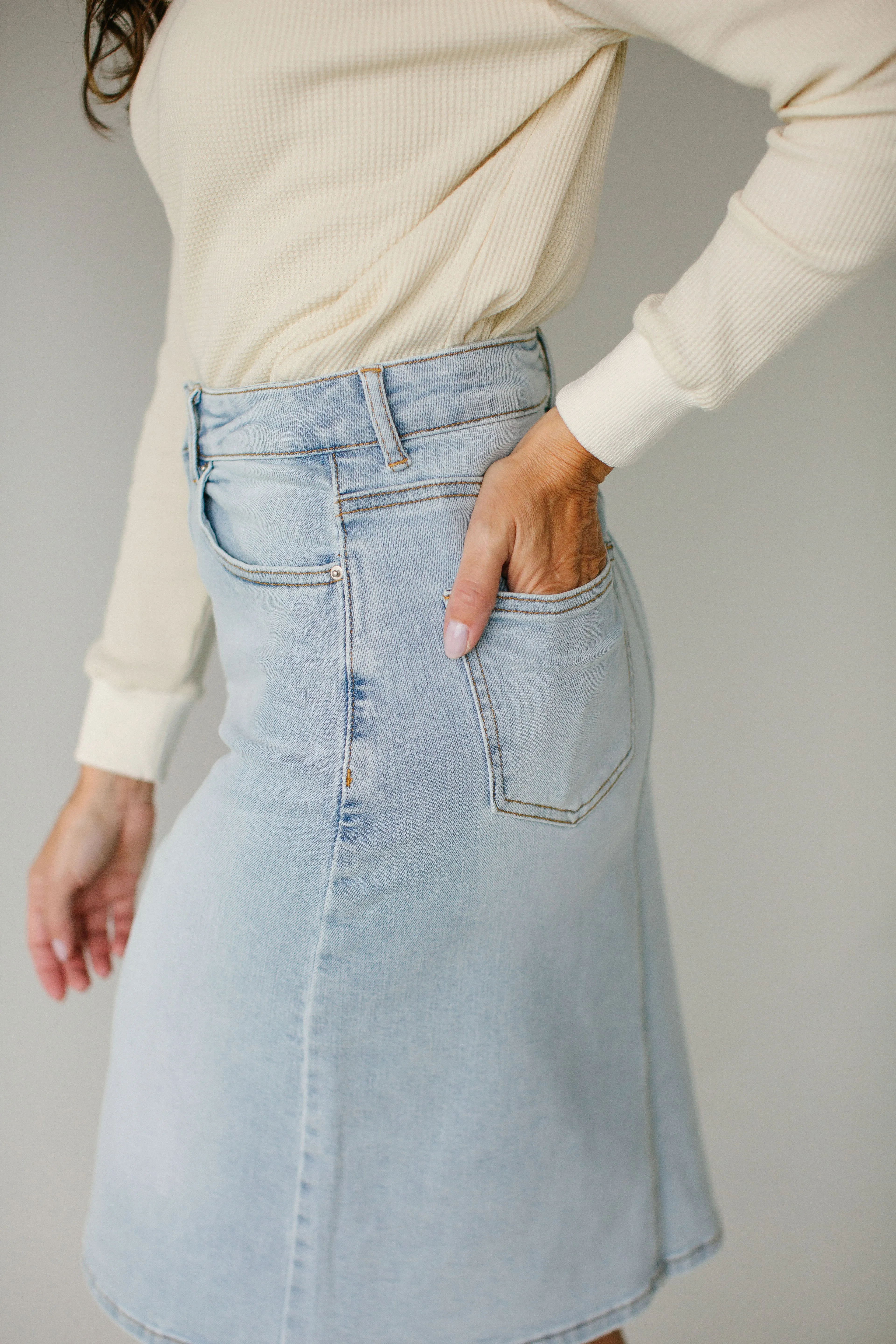 'Jamie' High Waist Denim Skirt in Light Wash