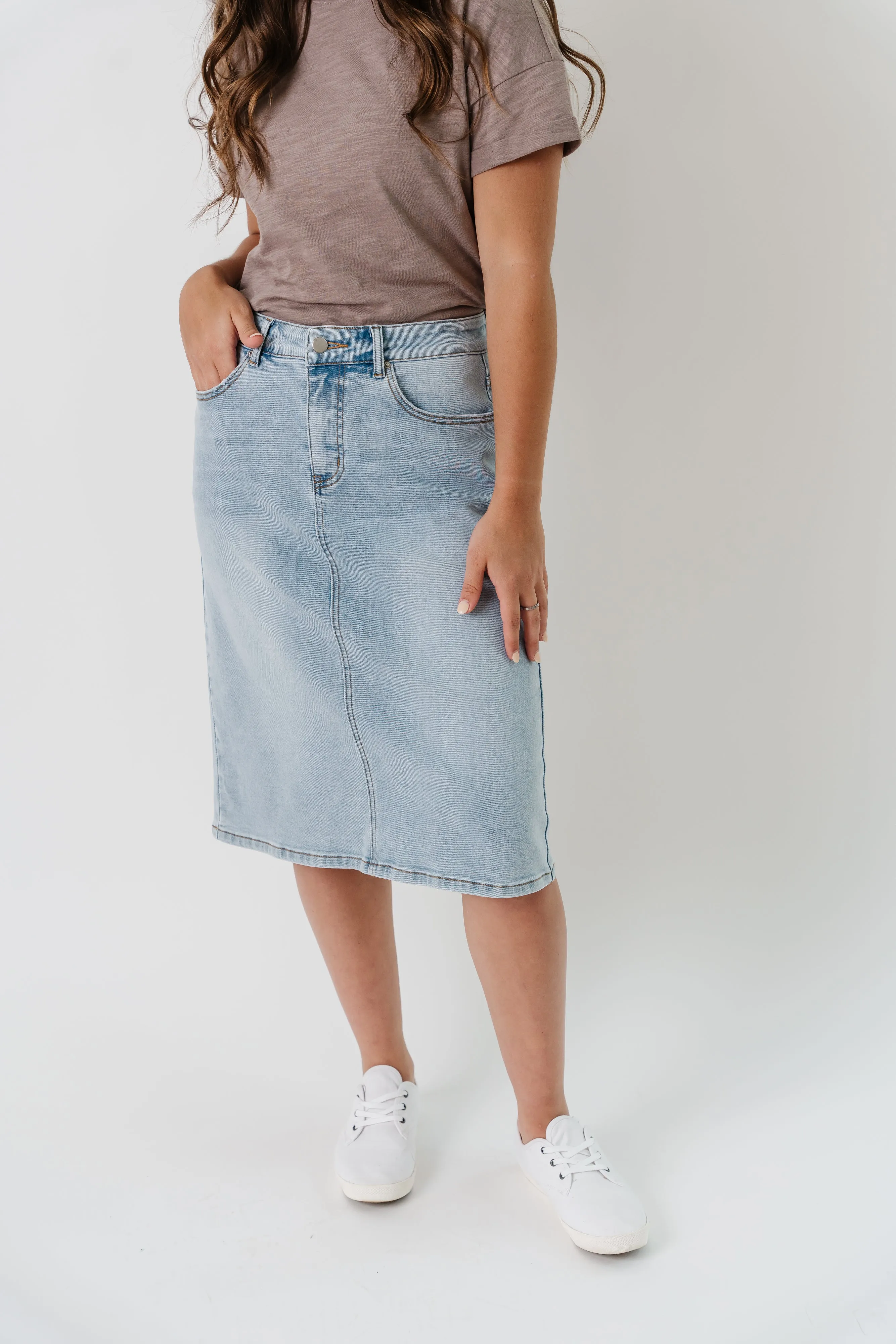 'Jamie' High Waist Denim Skirt in Light Wash