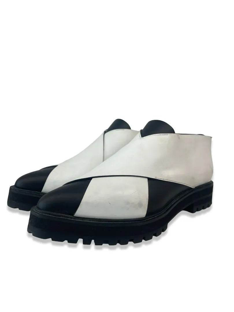 Proenza Schouler White / Black Leather Flats. Size: 38