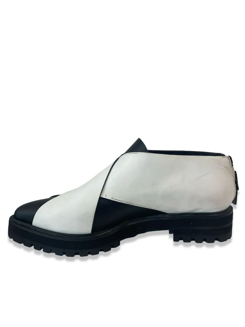 Proenza Schouler White / Black Leather Flats. Size: 38