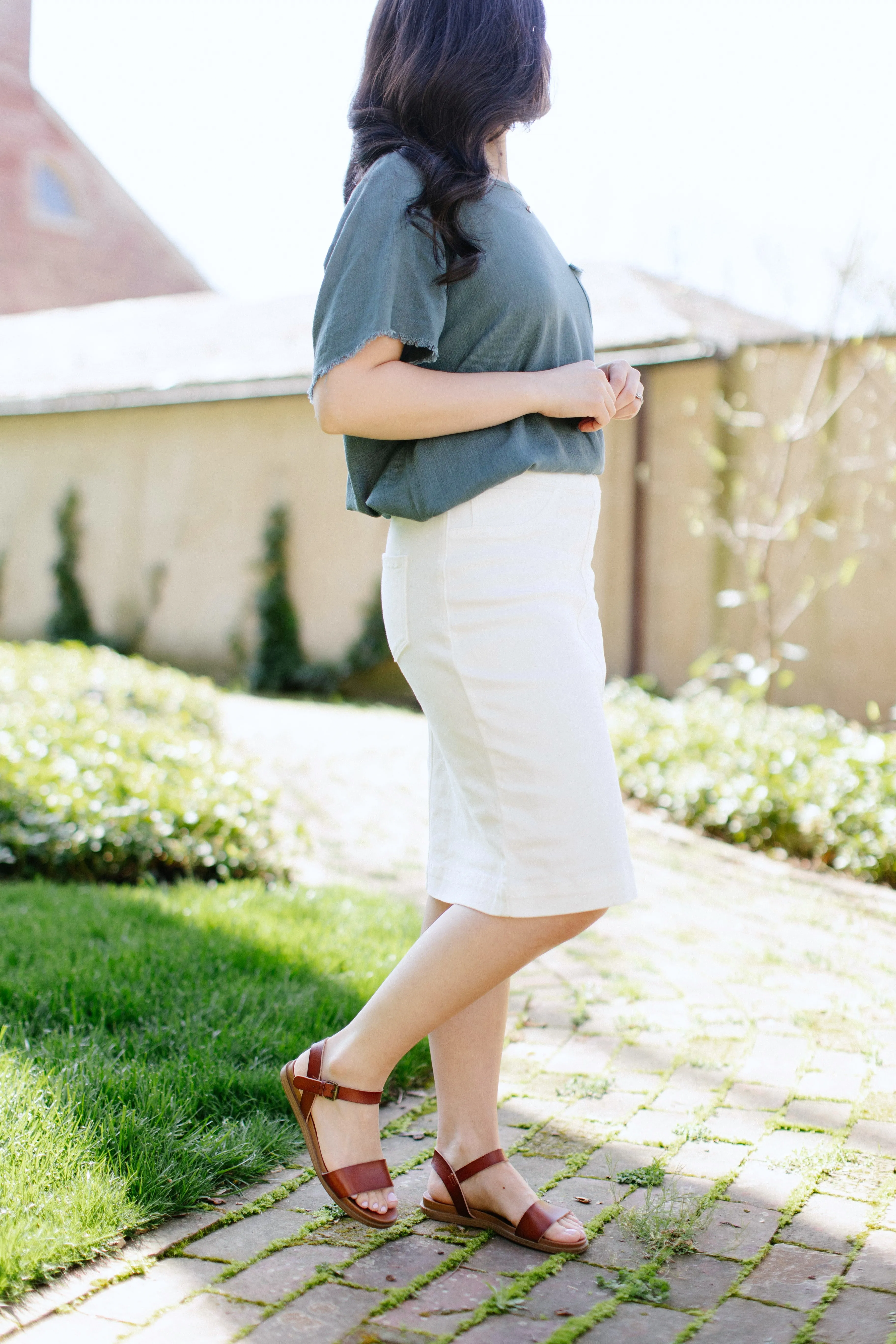 'Sara' Stretch Denim Skirt in Ivory