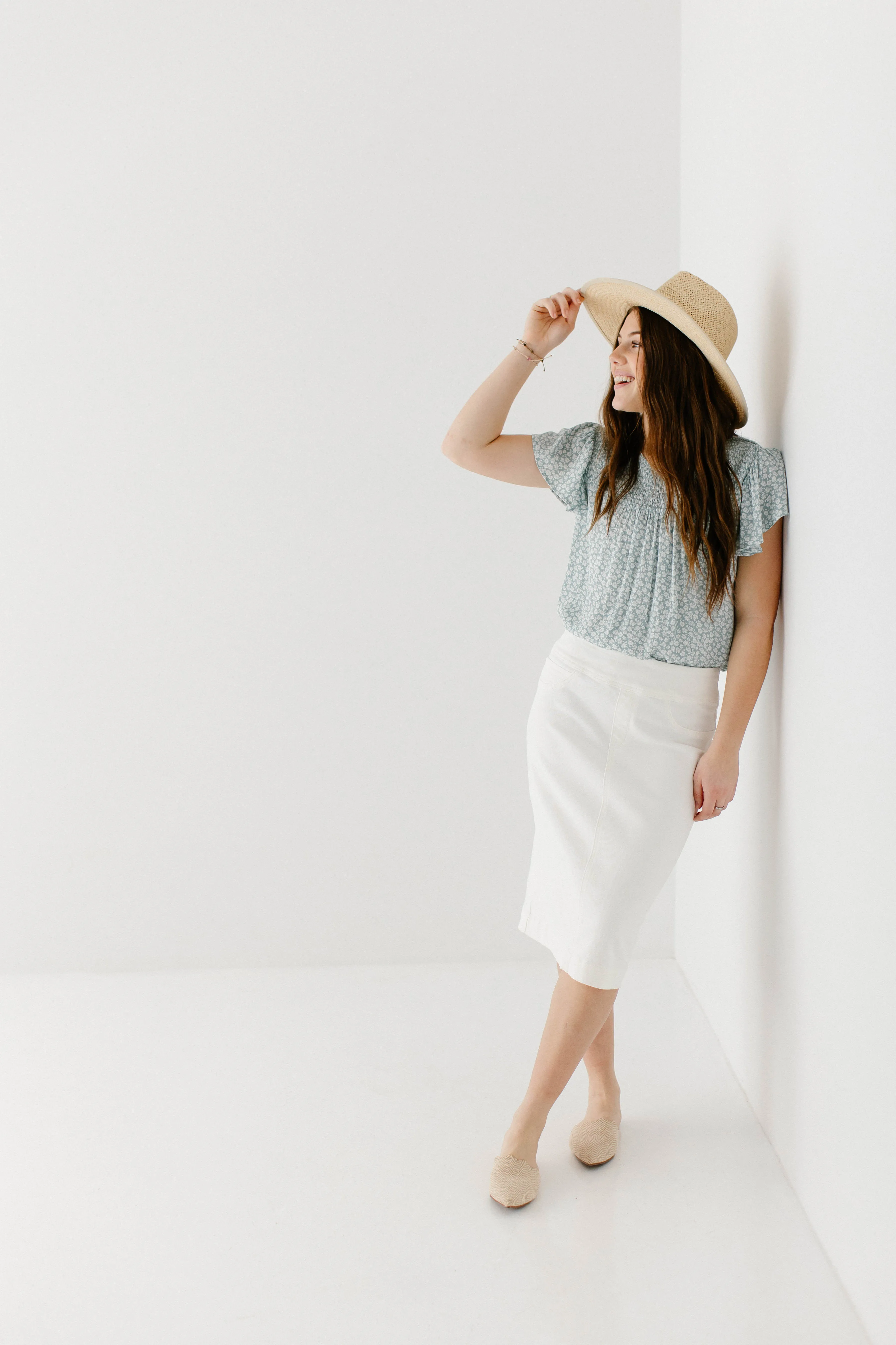 'Sara' Stretch Denim Skirt in Ivory