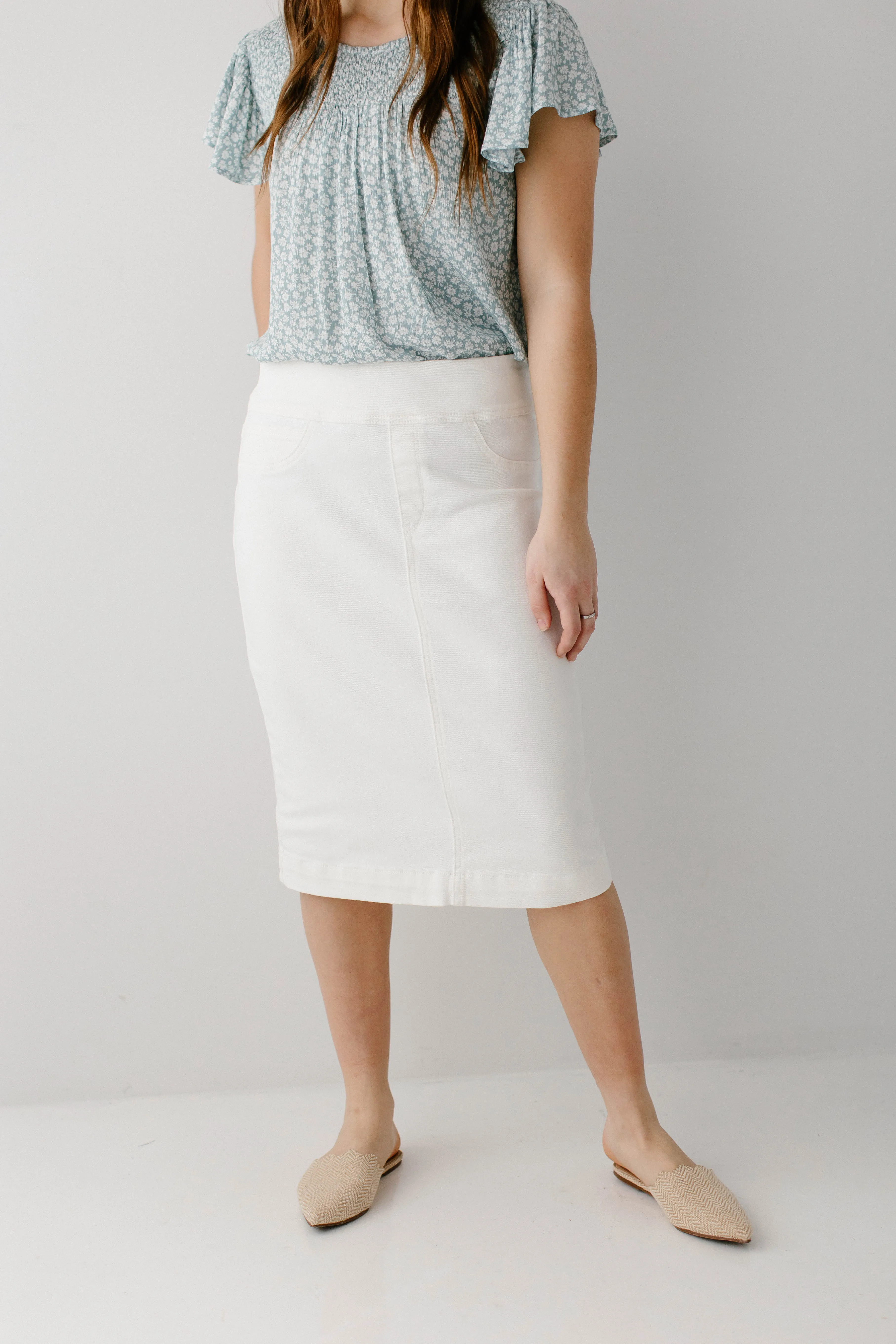 'Sara' Stretch Denim Skirt in Ivory