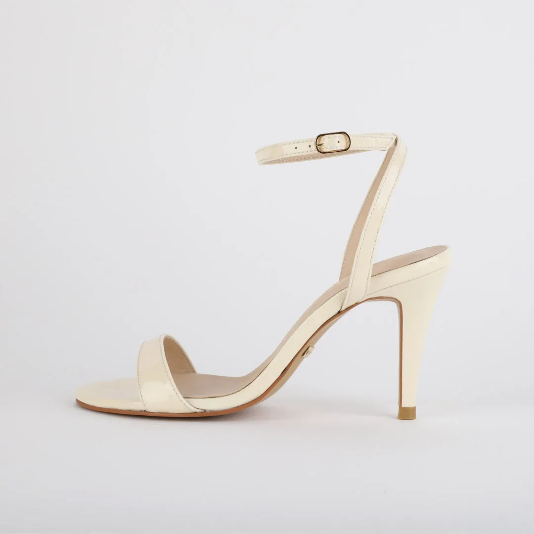 *UK 1 - MEGAN - Ivory patent, 8cm heel