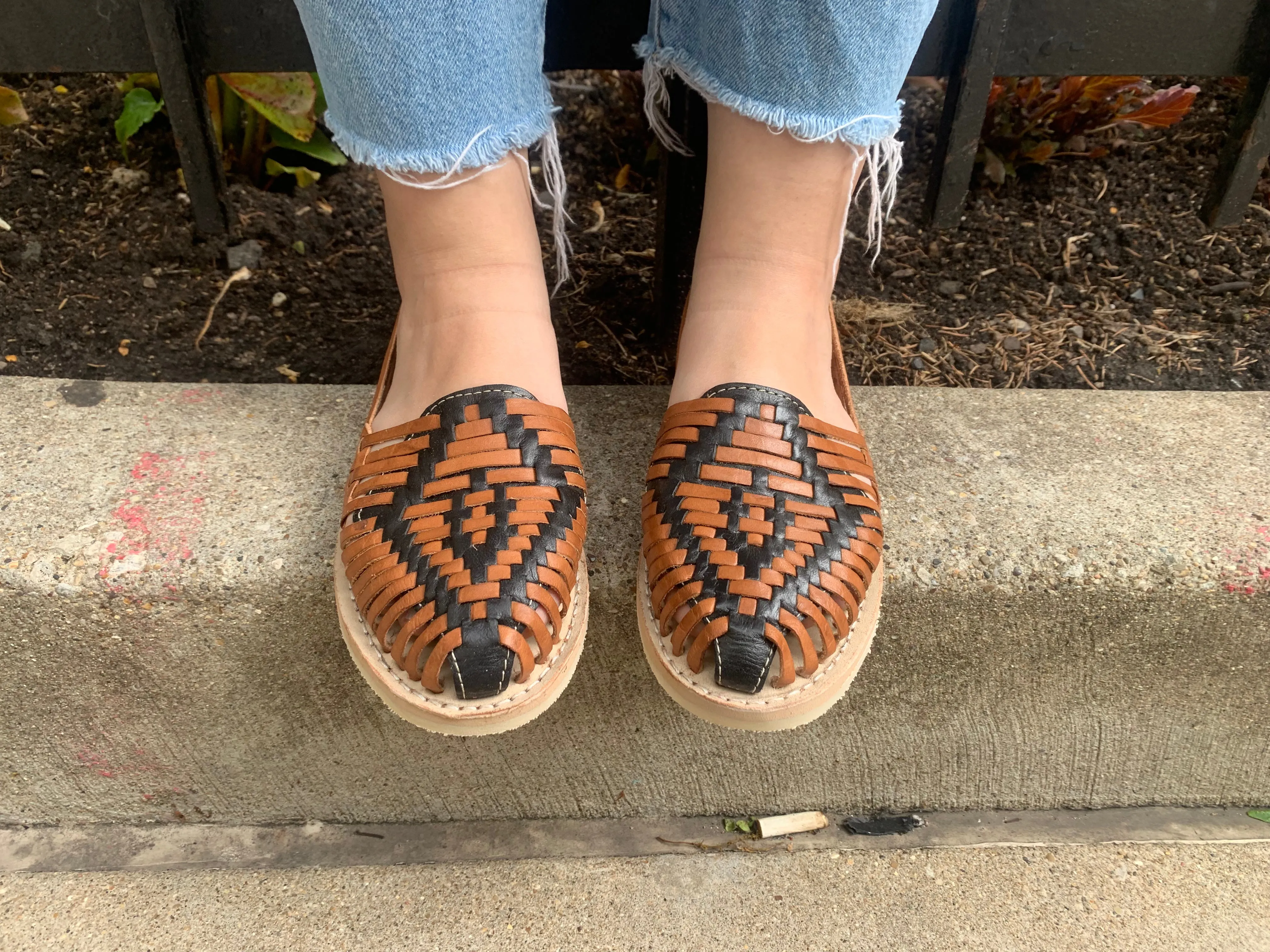 Women’s Mexican Huarache Sandals -- Tan & Black Leather